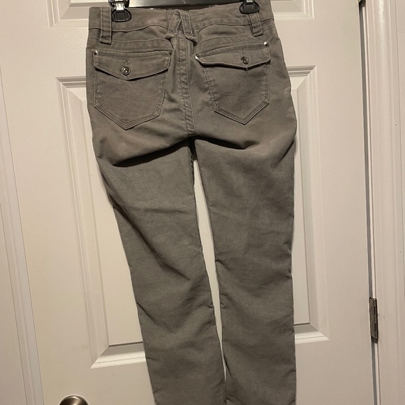 Union Bay Junior’s Size 5 Corduroy Pants Grey - Picture 6 of 6